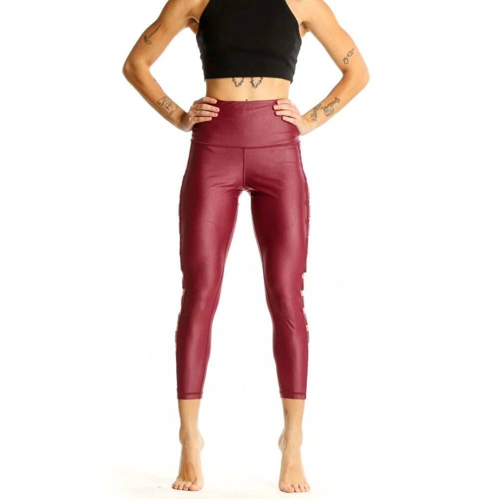 Victoria Sport Knockout HighWaist Burgundy Leggings With Side Cutout Detail‎